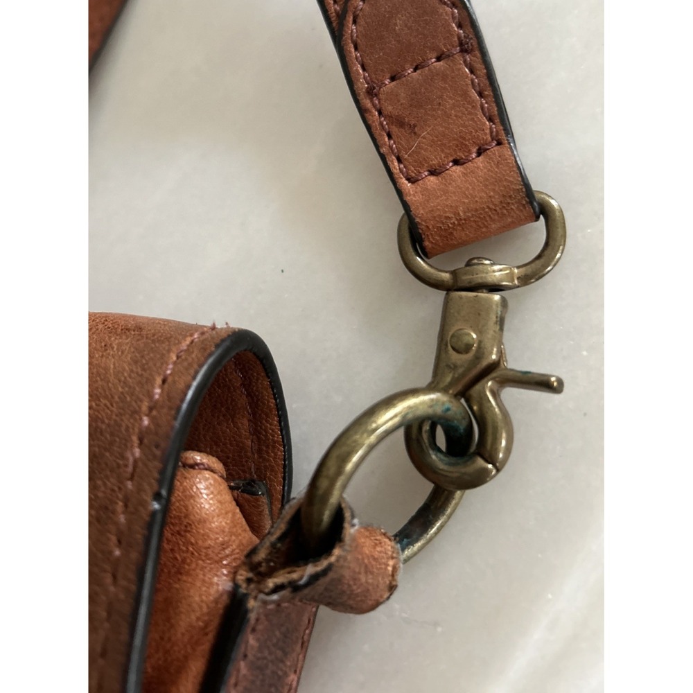 Frye Cameron Magazine Crossbody Leather Bag with Dust Bag Brown Distressed‎ - Picture 3 of 13